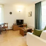 Apartman Sea Sirena With A Mountain View *