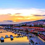 Apartman Sea Sirena With A Mountain View *