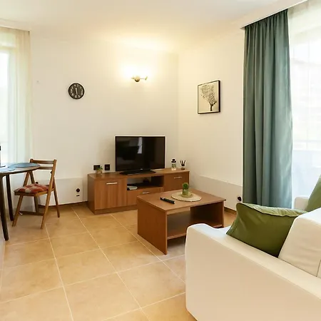 Apartman Sea Sirena With A Mountain View *