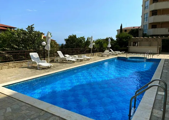 Sea Sirena With A Mountain View *