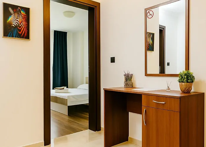 Sea Sirena With A Mountain View *